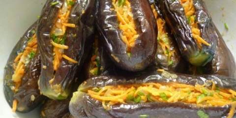 Recepti za kisele patlidžane sa šargarepom i belim lukom